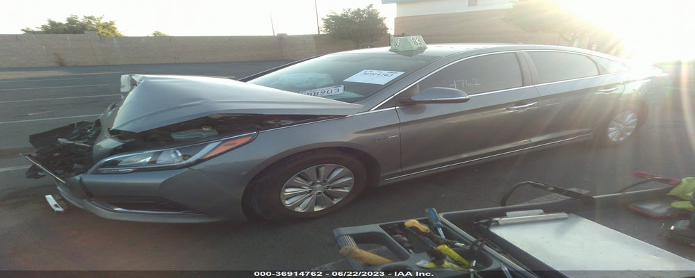 KMHE24L31HA075577 2017 HYUNDAI SONATA HYBRID photo no. 2