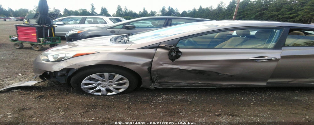 5NPDH4AE3BH027369 2011 HYUNDAI ELANTRA photo no. 6