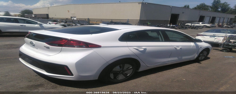 KMHC65LC1HU031501 2017 HYUNDAI IONIQ HYBRID photo no. 4