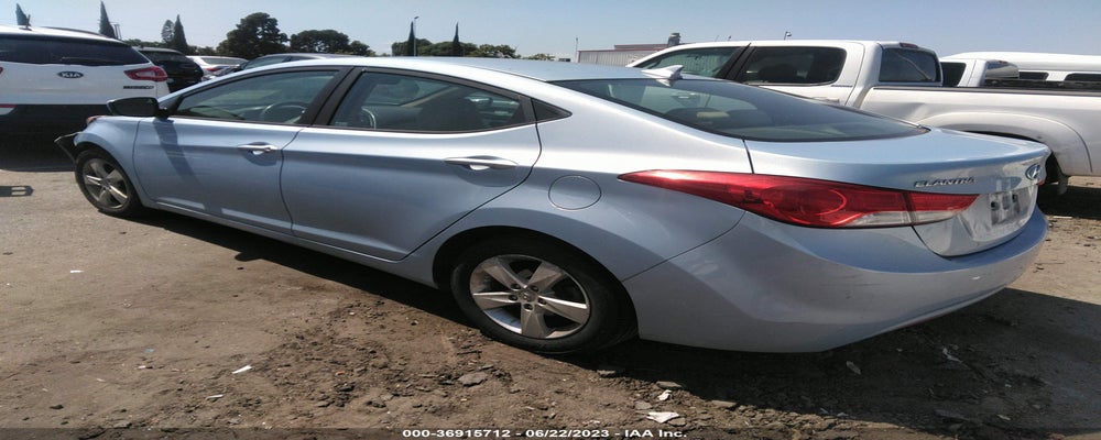 KMHDH4AE9DU813133 2013 HYUNDAI ELANTRA photo no. 3