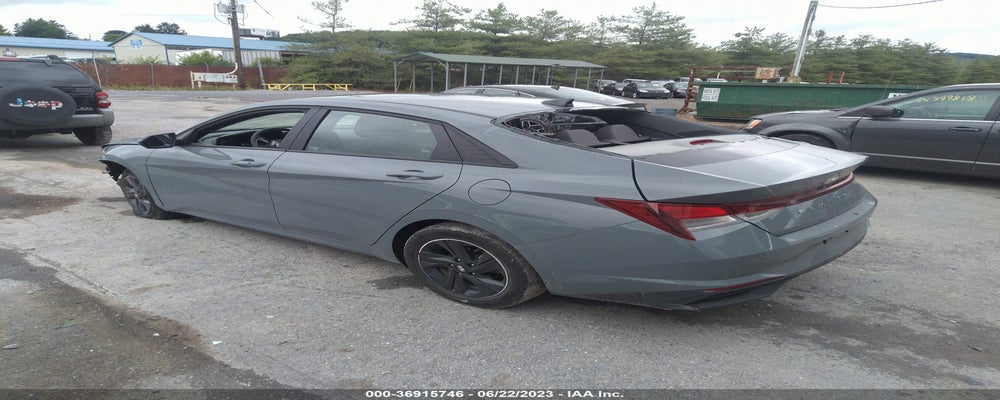 KMHLM4AG1NU305619 2022 HYUNDAI ELANTRA photo no. 3