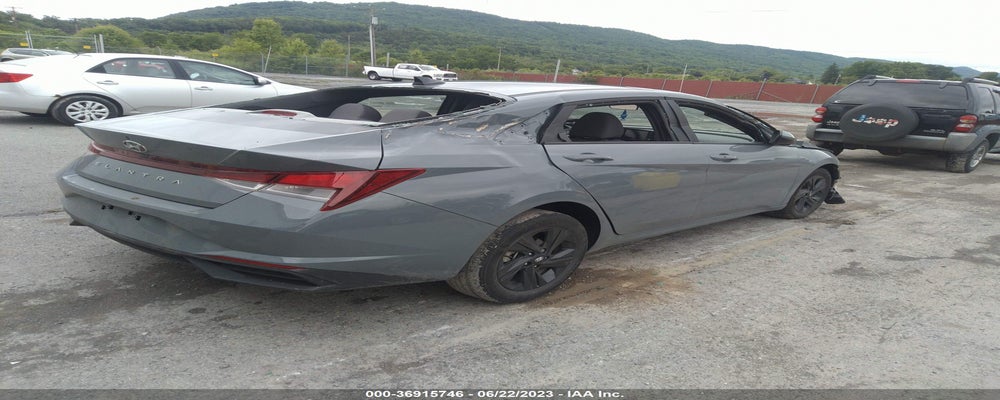 KMHLM4AG1NU305619 2022 HYUNDAI ELANTRA photo no. 4
