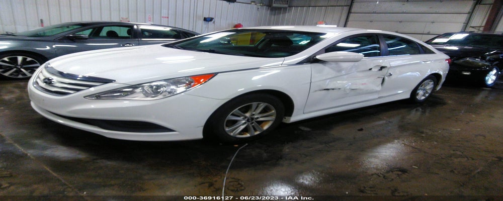 5NPEB4AC0EH849278 2014 HYUNDAI SONATA photo no. 2