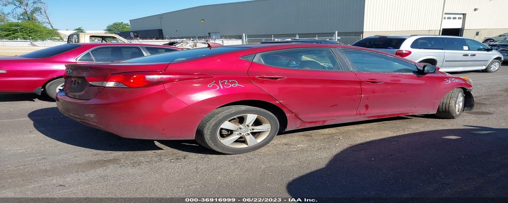 5NPDH4AEXDH326957 2013 HYUNDAI ELANTRA photo no. 4