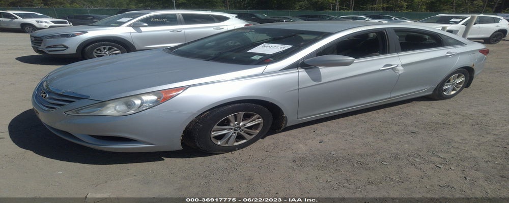5NPEB4AC0BH131175 2011 HYUNDAI SONATA photo no. 2