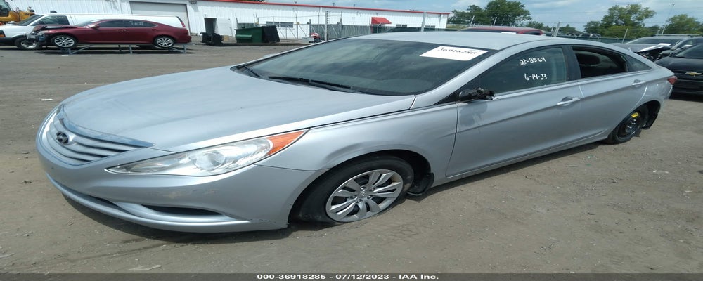 5NPEB4AC4BH271312 2011 HYUNDAI SONATA photo no. 2