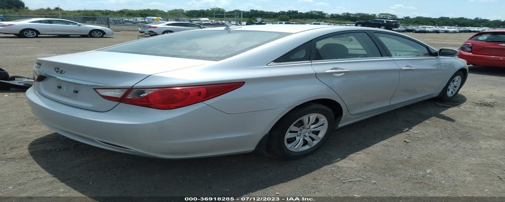 5NPEB4AC4BH271312 2011 HYUNDAI SONATA photo no. 4