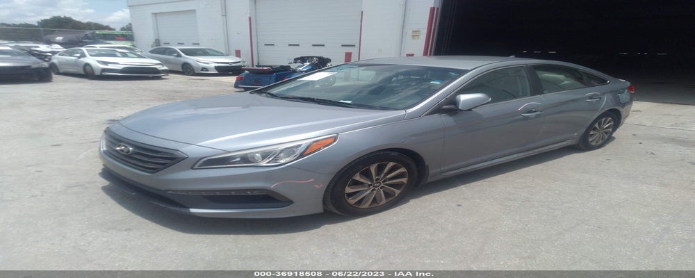 5NPE34AF3FH103030 2015 HYUNDAI SONATA photo no. 2