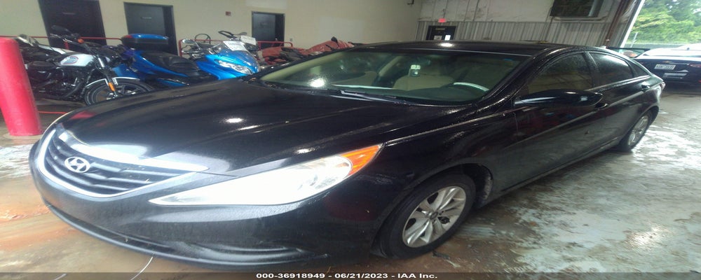5NPEB4AC9BH205628 2011 HYUNDAI SONATA photo no. 2