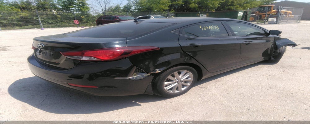 5NPDH4AEXFH623696 2015 HYUNDAI ELANTRA photo no. 4