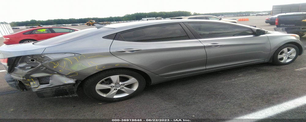 KMHDH4AE4DU539548 2013 HYUNDAI ELANTRA photo no. 4