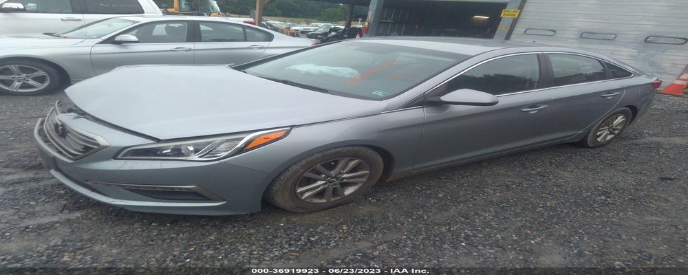 5NPE24AF4FH071269 2015 HYUNDAI SONATA photo no. 2
