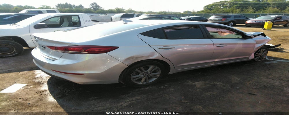 5NPD84LF8JH295144 2018 HYUNDAI ELANTRA photo no. 4
