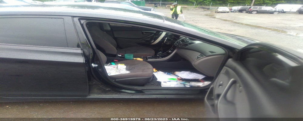 5NPDH4AE3GH745883 2016 HYUNDAI ELANTRA photo no. 5