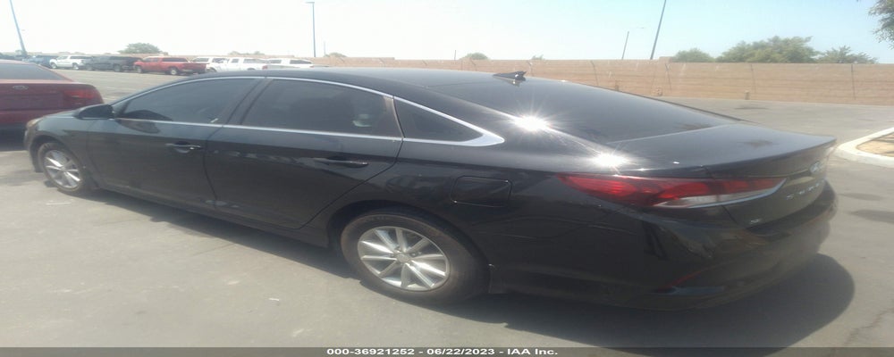 5NPE24AF8KH805468 2019 HYUNDAI SONATA photo no. 3