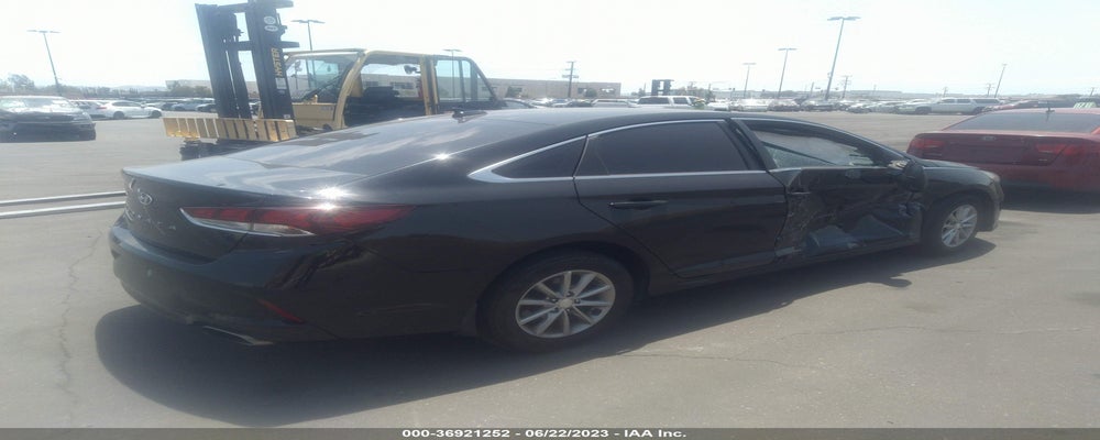 5NPE24AF8KH805468 2019 HYUNDAI SONATA photo no. 4