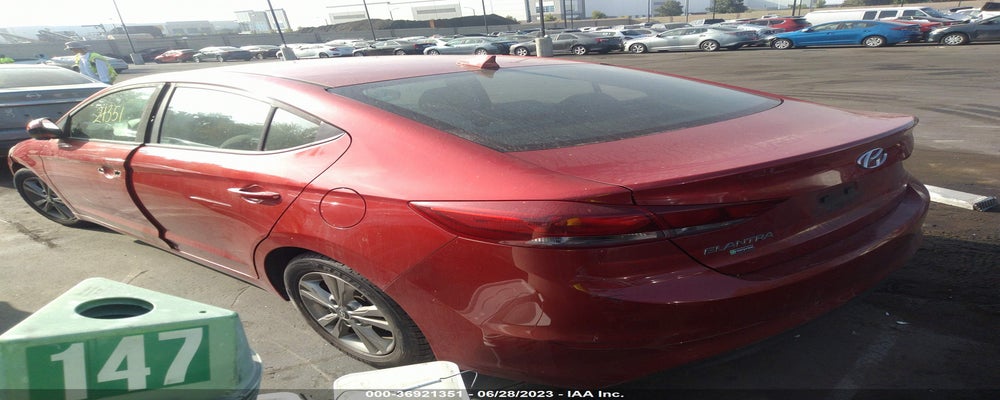 5NPD84LF3JH335260 2018 HYUNDAI ELANTRA photo no. 3