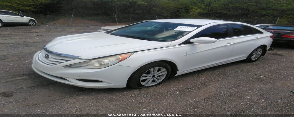 5NPEB4AC4BH130451 2011 HYUNDAI SONATA photo no. 2
