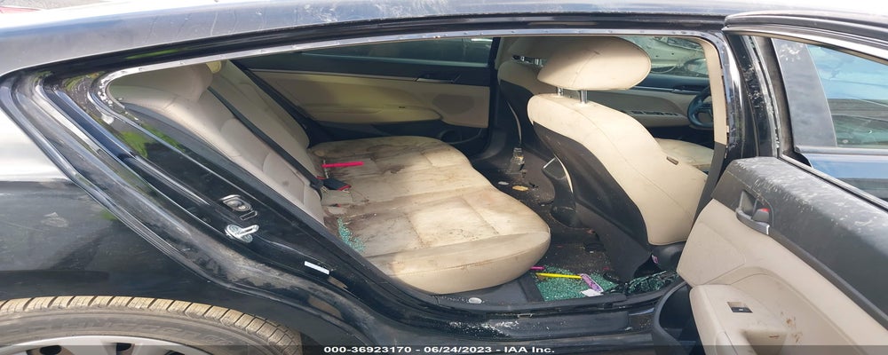 KMHD74LF0HU360003 2017 HYUNDAI ELANTRA photo no. 8