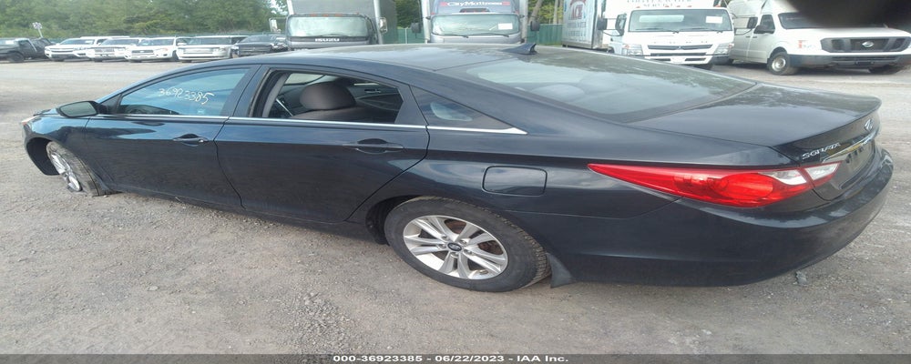 5NPEB4ACXBH298613 2011 HYUNDAI SONATA photo no. 3