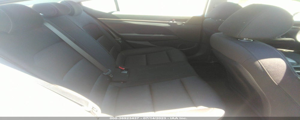 KMHD74LF6JU589050 2018 HYUNDAI ELANTRA photo no. 8