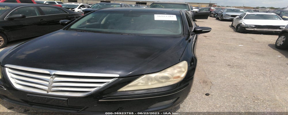 KMHGC4DFXBU125509 2011 HYUNDAI GENESIS photo no. 2