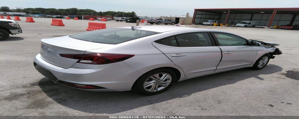 KMHD84LF3KU770962 2019 HYUNDAI ELANTRA photo no. 4