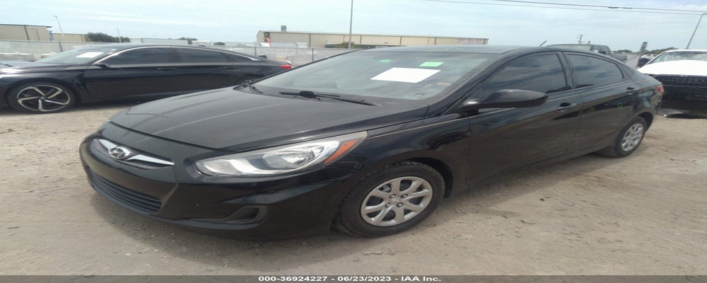 KMHCT4AE5DU584783 2013 HYUNDAI ACCENT photo no. 2