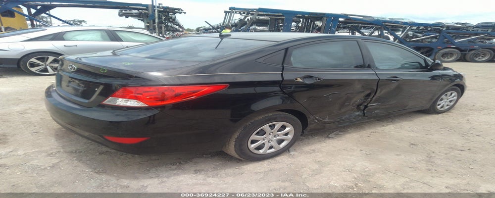 KMHCT4AE5DU584783 2013 HYUNDAI ACCENT photo no. 4