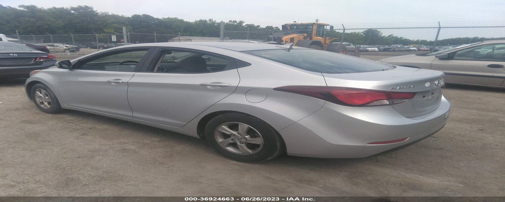KMHDH4AE9FU263905 2015 HYUNDAI ELANTRA photo no. 3