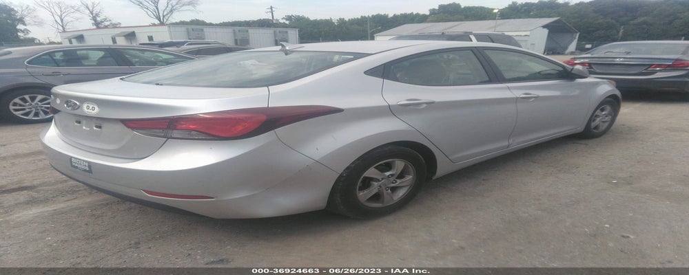 KMHDH4AE9FU263905 2015 HYUNDAI ELANTRA photo no. 4