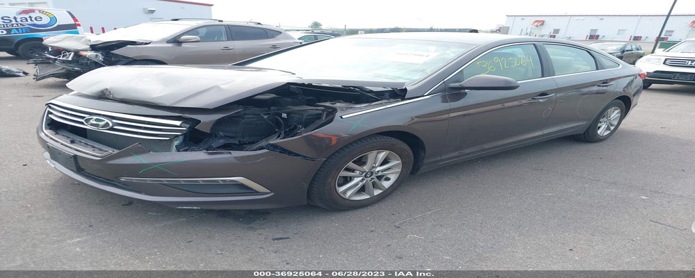 5NPE24AF8FH036069 2015 HYUNDAI SONATA photo no. 2