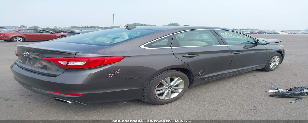 5NPE24AF8FH036069 2015 HYUNDAI SONATA photo no. 4