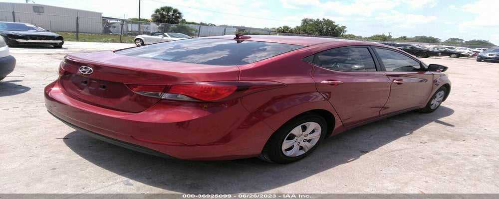 5NPDH4AE3GH761632 2016 HYUNDAI ELANTRA photo no. 4