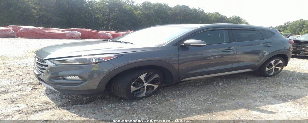 KM8J3CA29HU374815 2017 HYUNDAI TUCSON photo no. 2