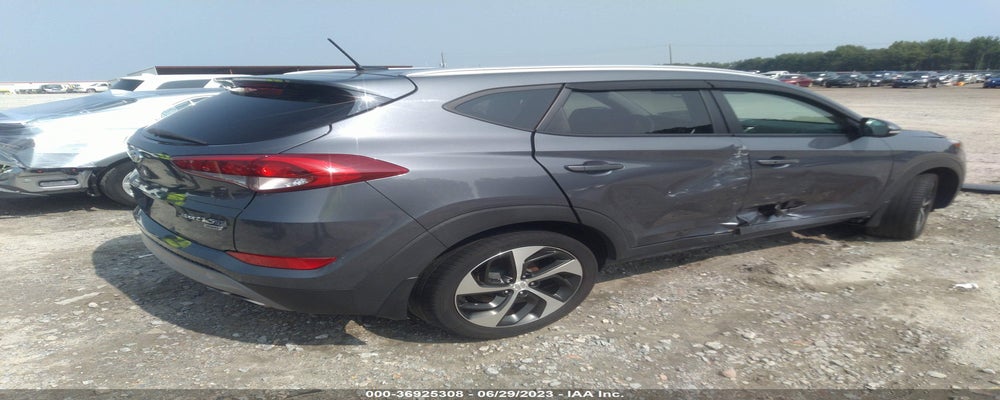 KM8J3CA29HU374815 2017 HYUNDAI TUCSON photo no. 4