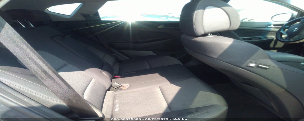 KM8J3CA29HU374815 2017 HYUNDAI TUCSON photo no. 8