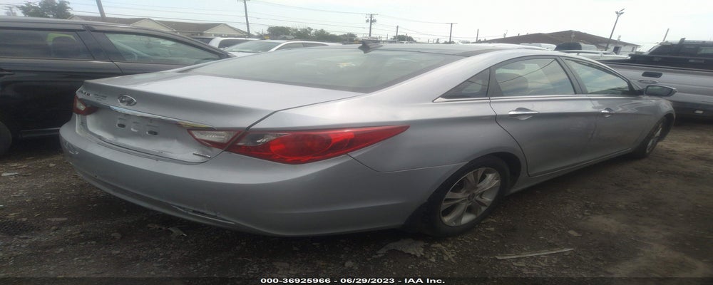 5NPEC4ACXCH407926 2012 HYUNDAI SONATA photo no. 4