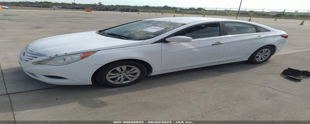 5NPEB4AC1BH012163 2011 HYUNDAI SONATA photo no. 2