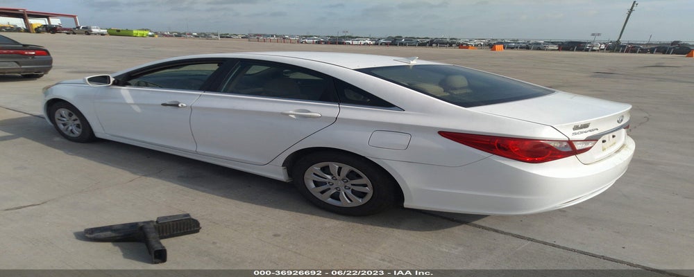 5NPEB4AC1BH012163 2011 HYUNDAI SONATA photo no. 3
