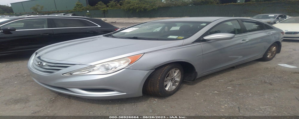 5NPEB4AC5BH239341 2011 HYUNDAI SONATA photo no. 2