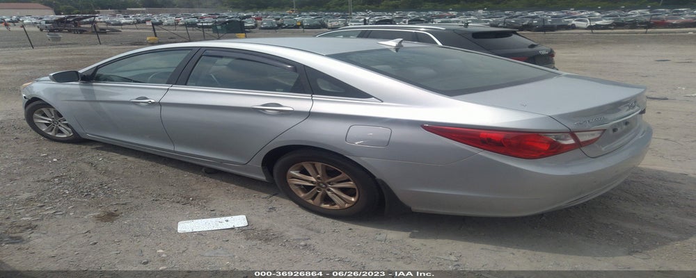 5NPEB4AC5BH239341 2011 HYUNDAI SONATA photo no. 3