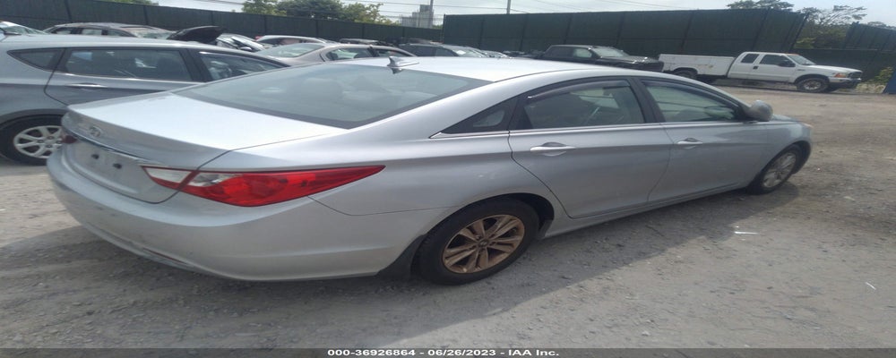 5NPEB4AC5BH239341 2011 HYUNDAI SONATA photo no. 4