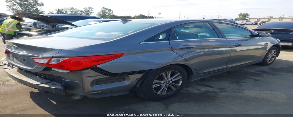 5NPEB4AC4DH660485 2013 HYUNDAI SONATA photo no. 4
