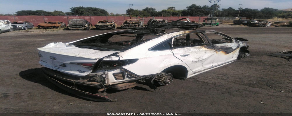 KMHE34L10GA009550 2016 HYUNDAI SONATA HYBRID photo no. 4