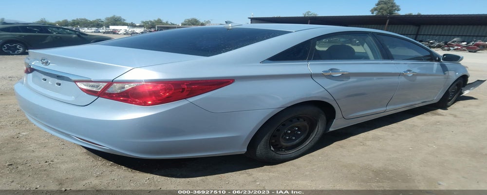 5NPEB4AC4BH037865 2011 HYUNDAI SONATA photo no. 4