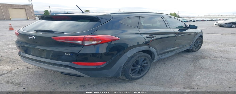 KM8J33A24HU388878 2017 HYUNDAI TUCSON photo no. 4