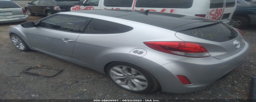 KMHTC6AD7CU024085 2012 HYUNDAI VELOSTER photo no. 3