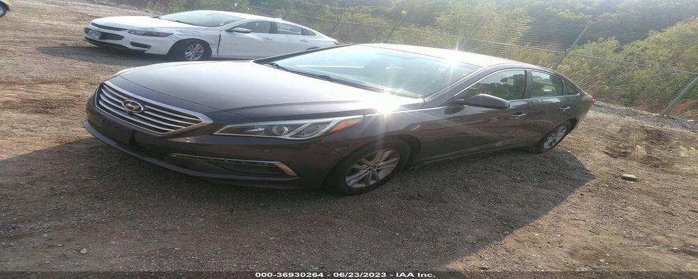 5NPE24AF7FH245156 2015 HYUNDAI SONATA photo no. 2