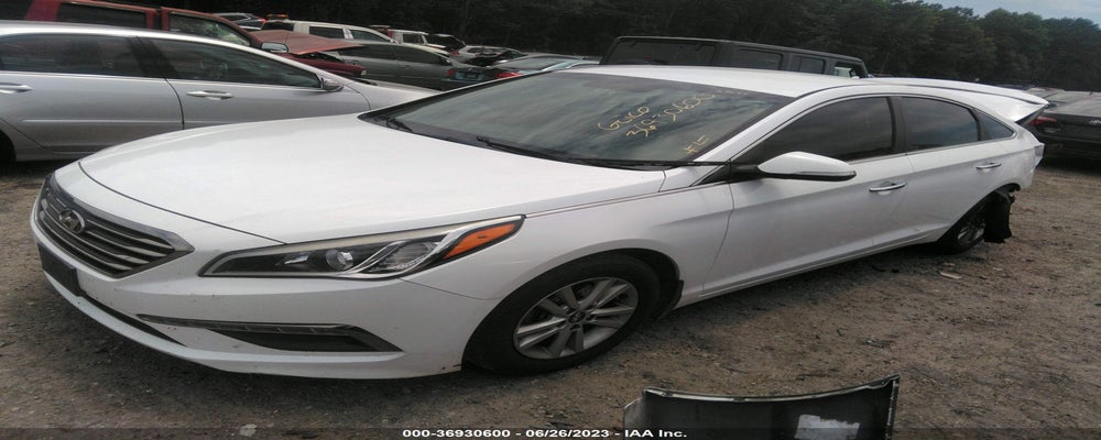 5NPE24AA5FH114392 2015 HYUNDAI SONATA photo no. 2